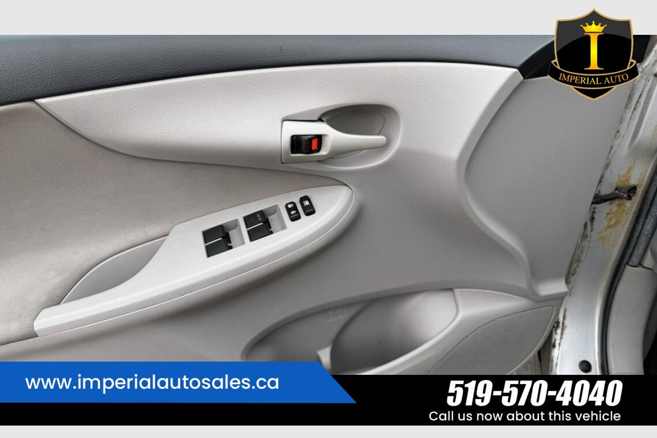 2013 Toyota Corolla CE-LOW KMS. Photo