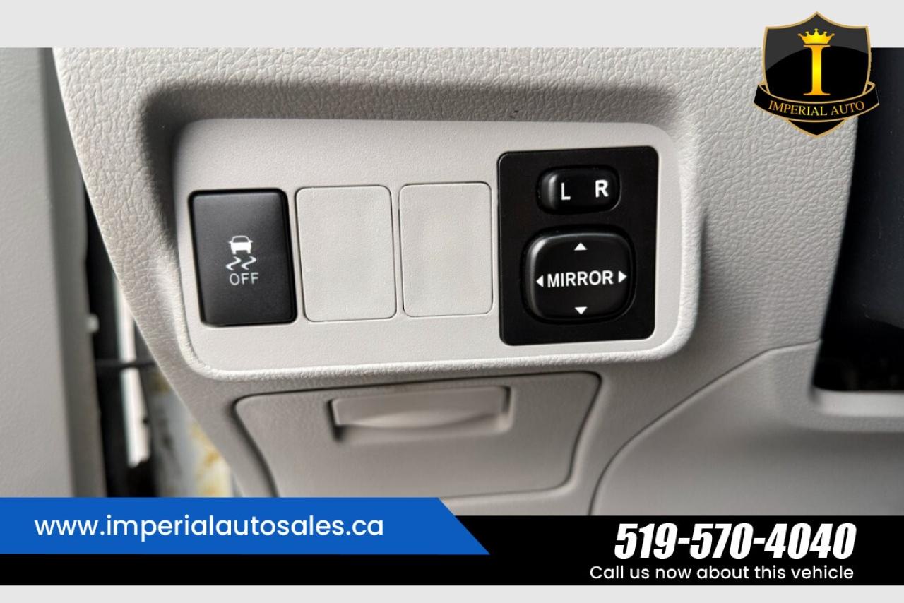 2013 Toyota Corolla CE-LOW KMS. Photo