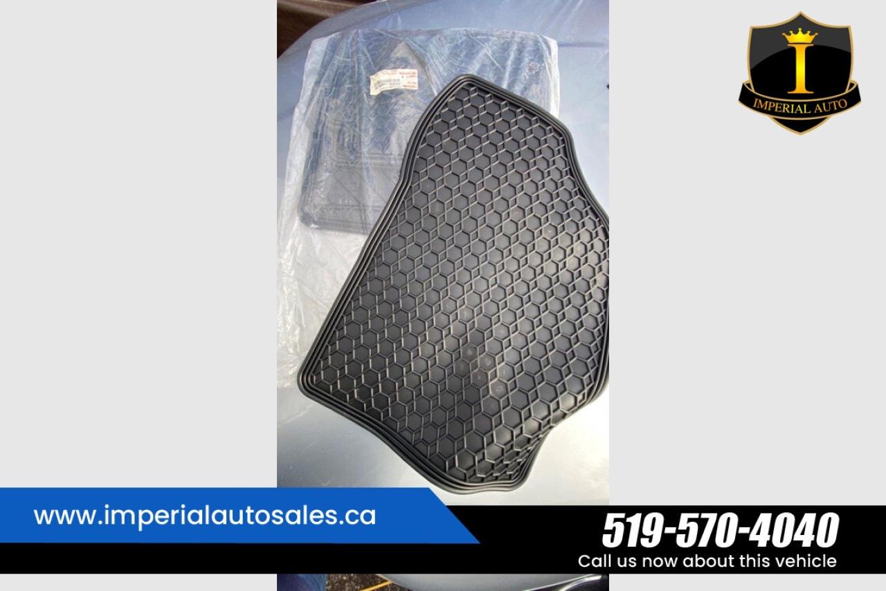 2013 Toyota Corolla CE-LOW KMS. Photo