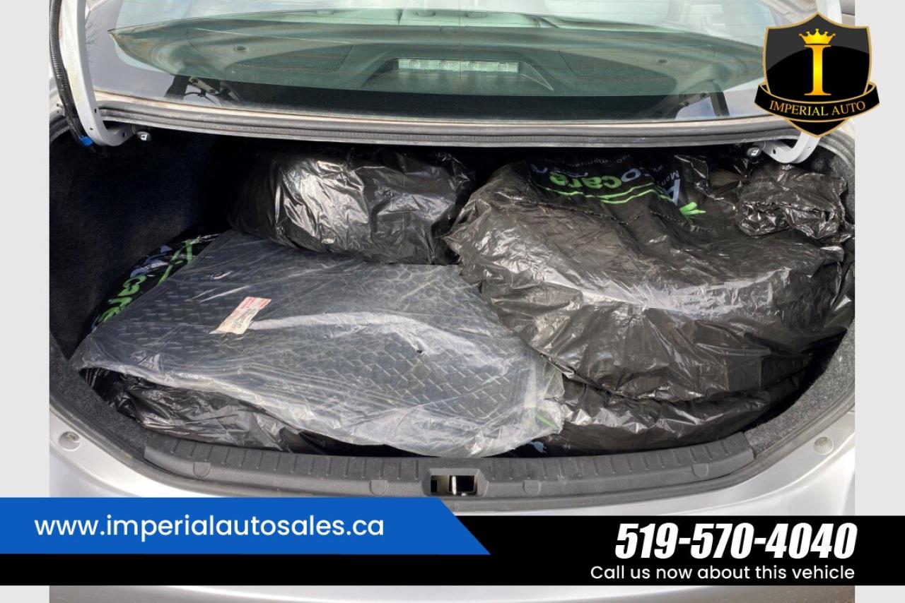 2013 Toyota Corolla CE-LOW KMS. Photo