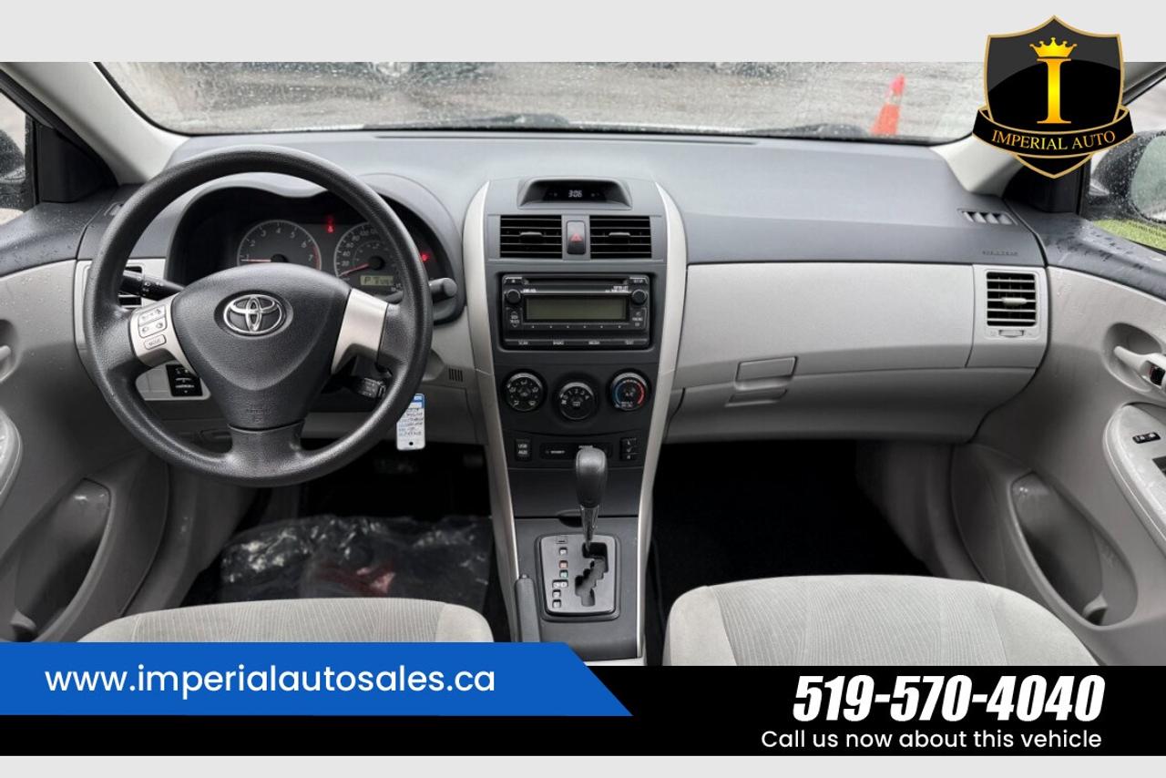 2013 Toyota Corolla -CE- LOW KMS. Photo