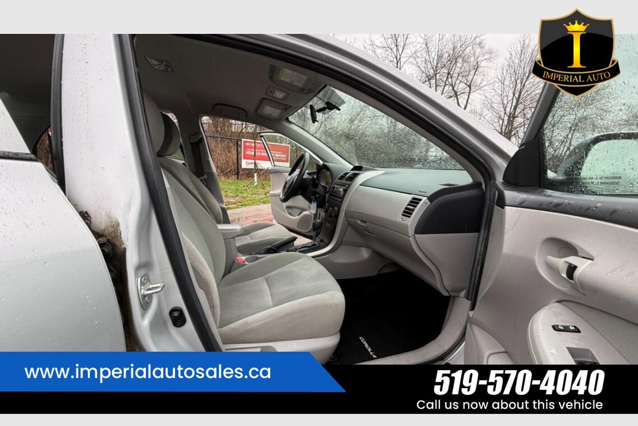 2013 Toyota Corolla -CE- LOW KMS. Photo