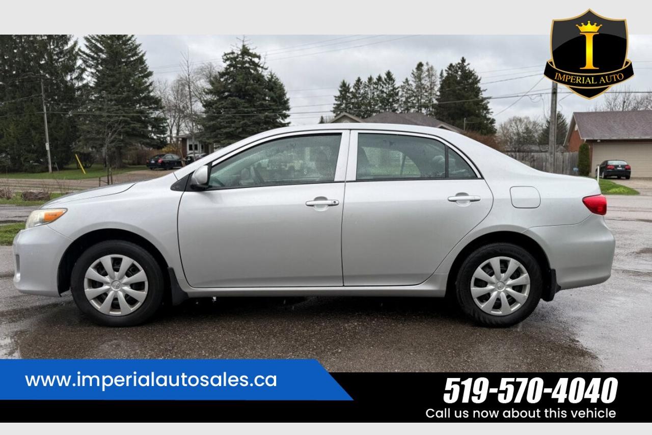 2013 Toyota Corolla -CE- LOW KMS. Photo