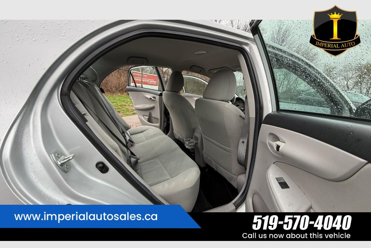 2013 Toyota Corolla -CE- LOW KMS. Photo