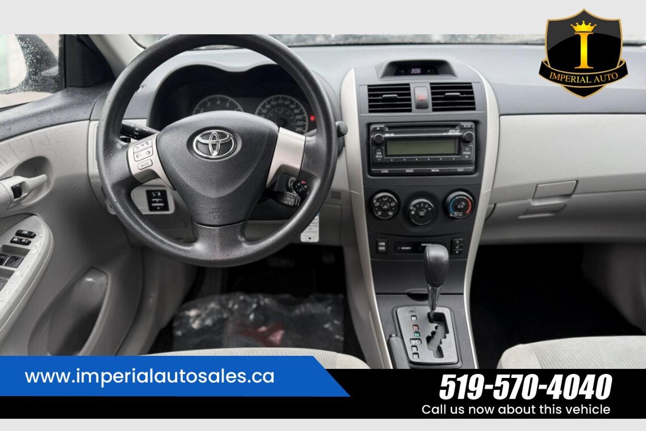2013 Toyota Corolla -CE- LOW KMS. Photo