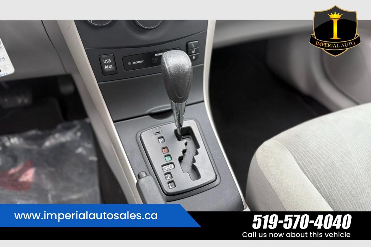 2013 Toyota Corolla -CE- LOW KMS. Photo