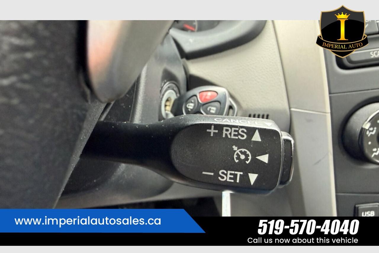2013 Toyota Corolla -CE- LOW KMS. Photo