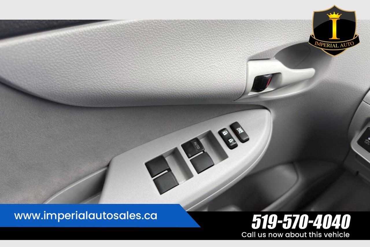 2013 Toyota Corolla -CE- LOW KMS. Photo