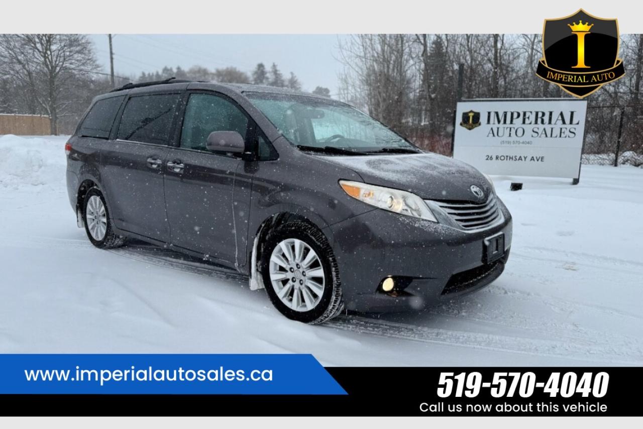 2012 Toyota Sienna XLE Photo0
