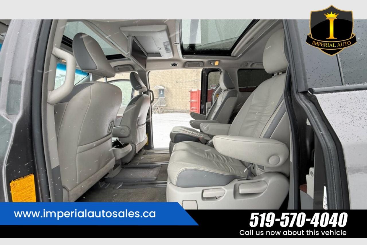 2012 Toyota Sienna XLE Photo