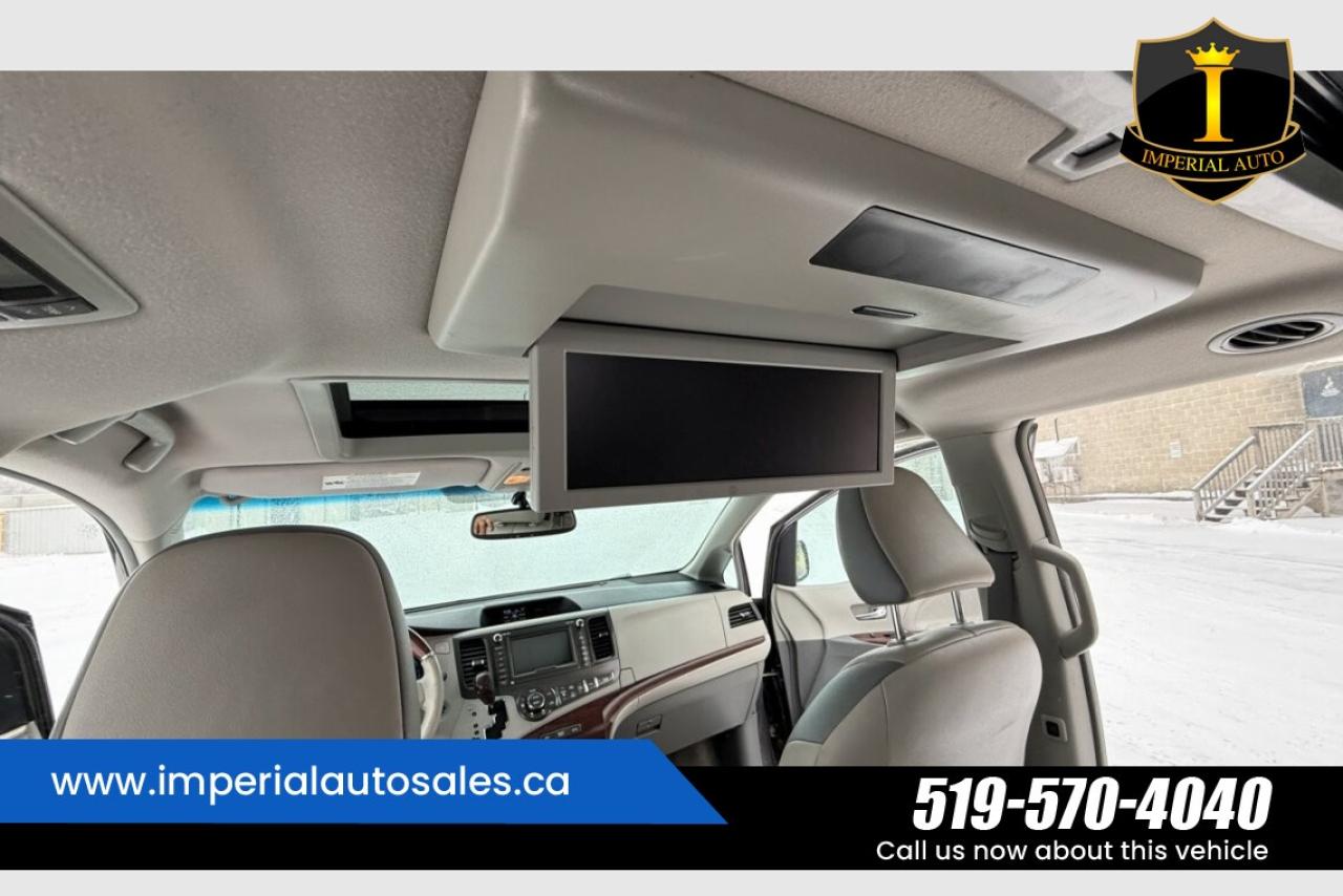 2012 Toyota Sienna XLE Photo