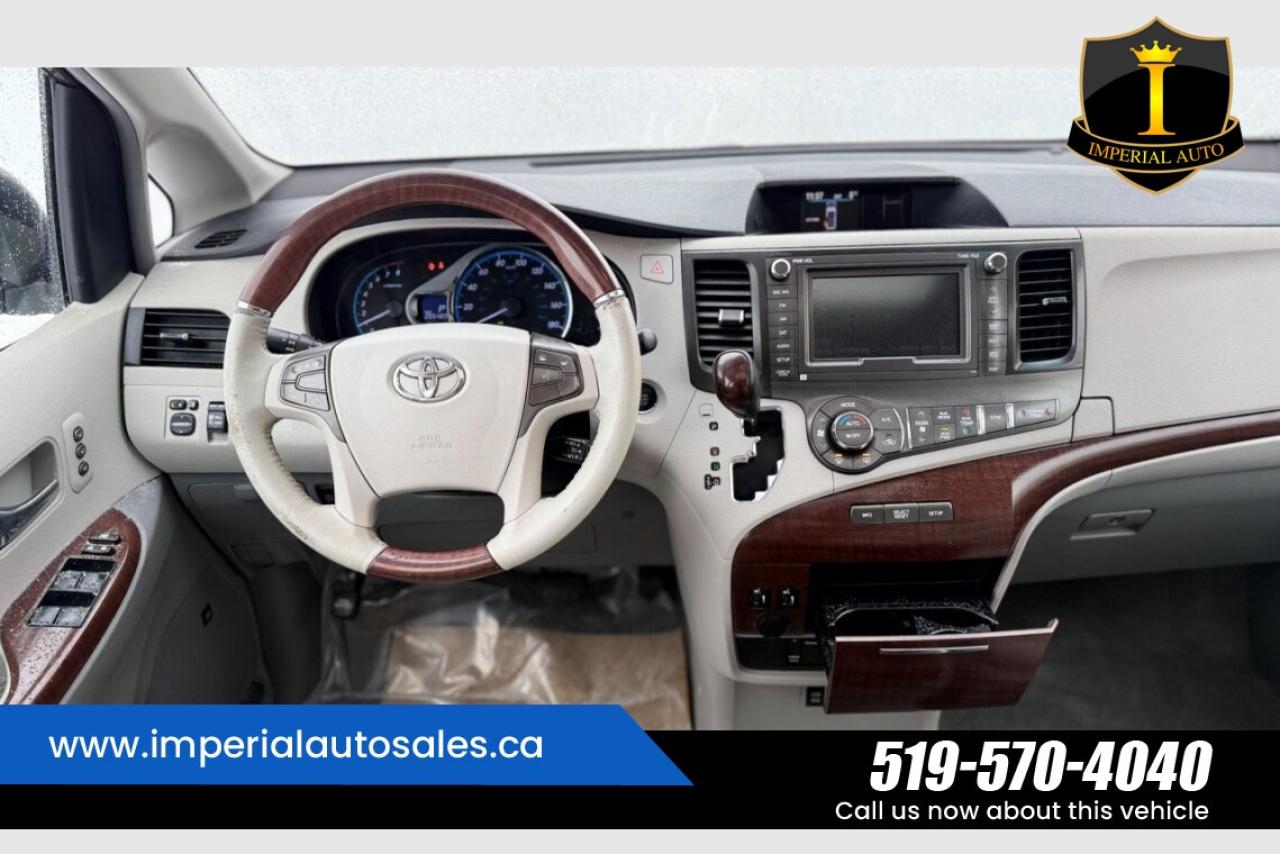 2012 Toyota Sienna XLE Photo