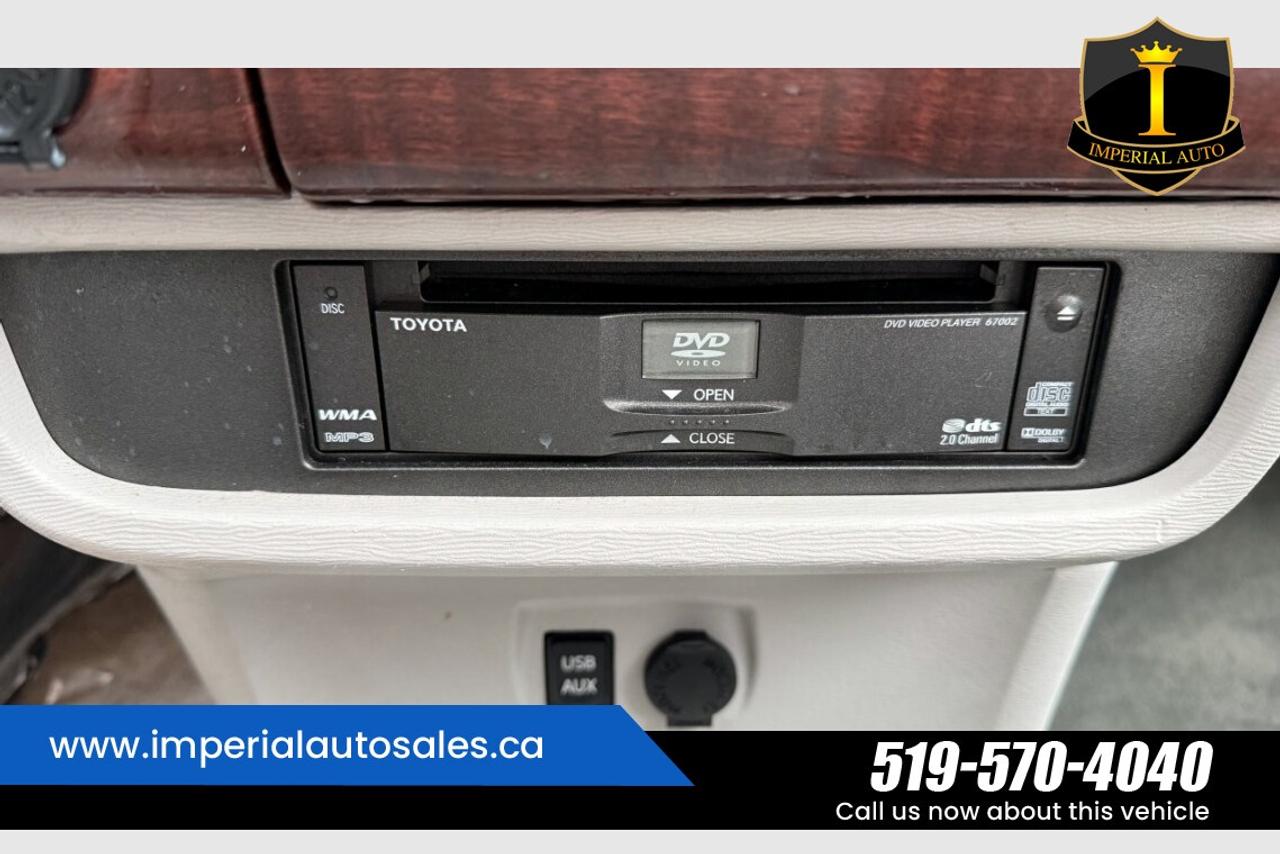 2012 Toyota Sienna XLE Photo