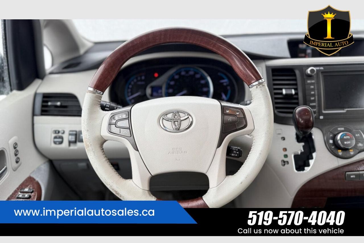 2012 Toyota Sienna XLE Photo