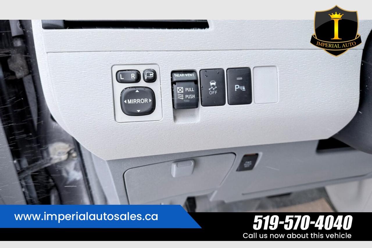 2012 Toyota Sienna XLE Photo