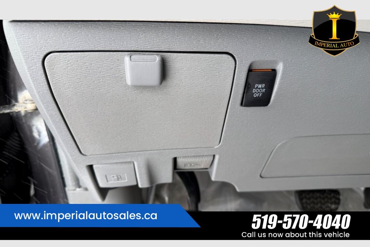 2012 Toyota Sienna XLE Photo