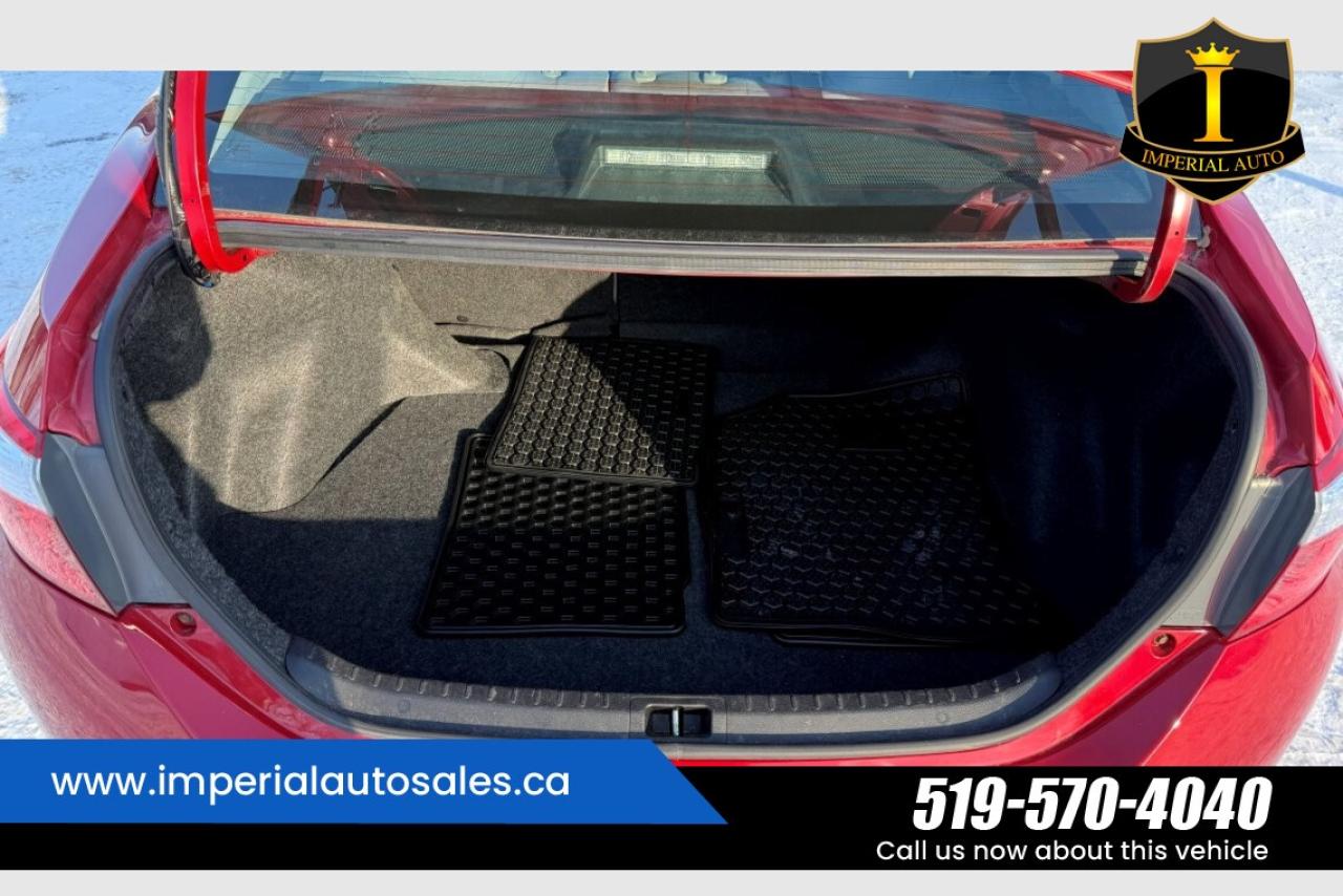 2016 Toyota Corolla LE Photo