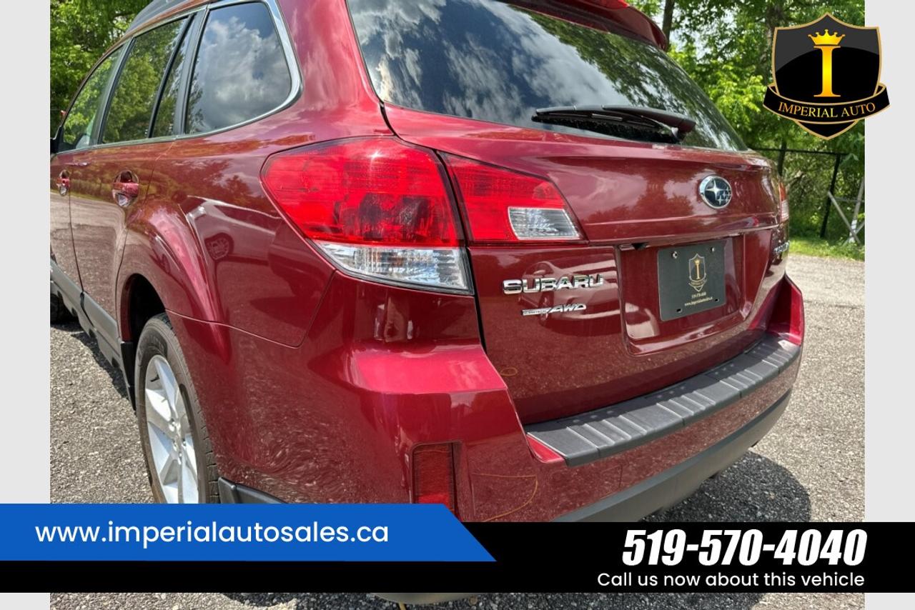 2014 Subaru Outback LIMITED EDITION Photo