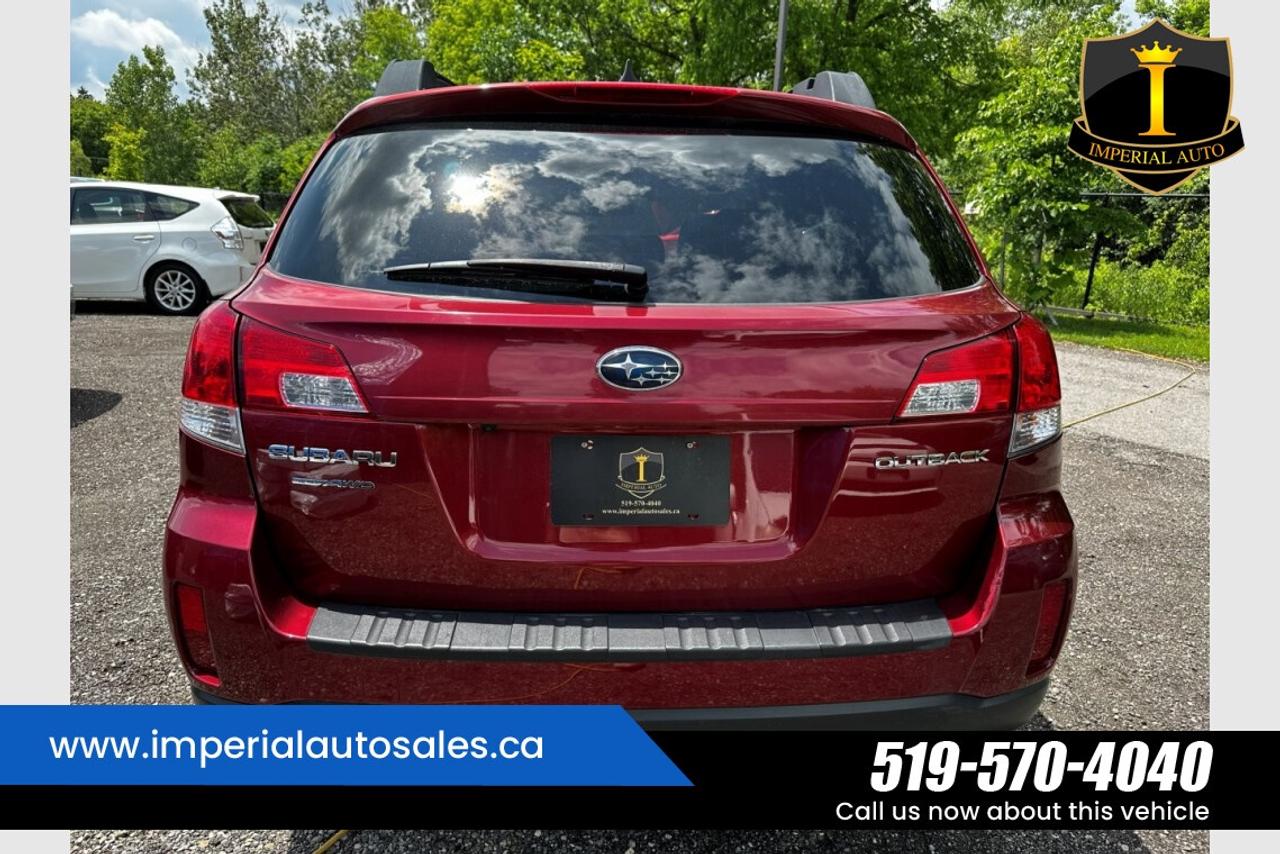 2014 Subaru Outback LIMITED EDITION Photo