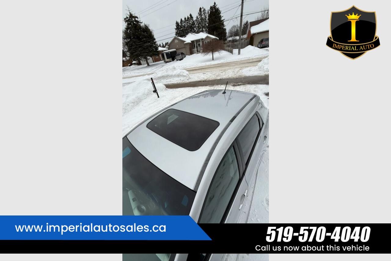 2013 Toyota Matrix L- SUNROOF Photo
