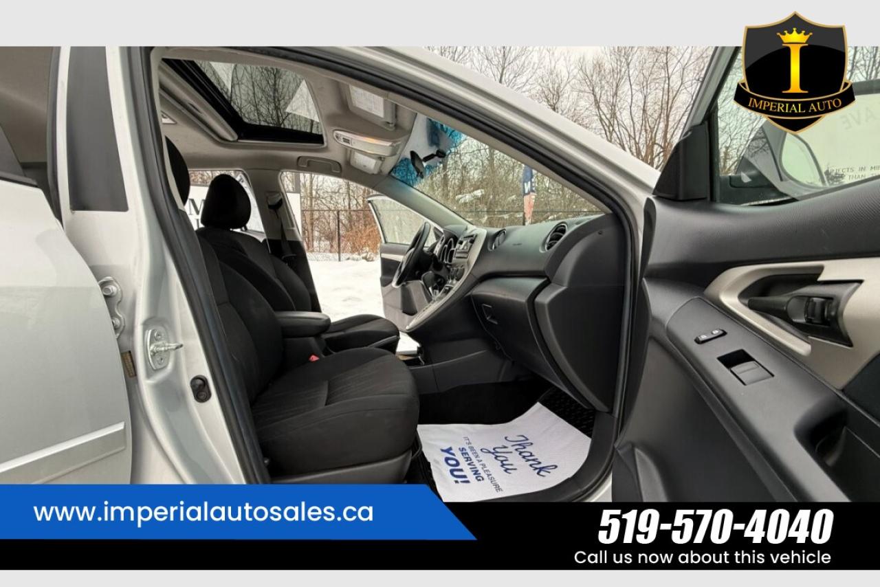 2013 Toyota Matrix L- SUNROOF Photo