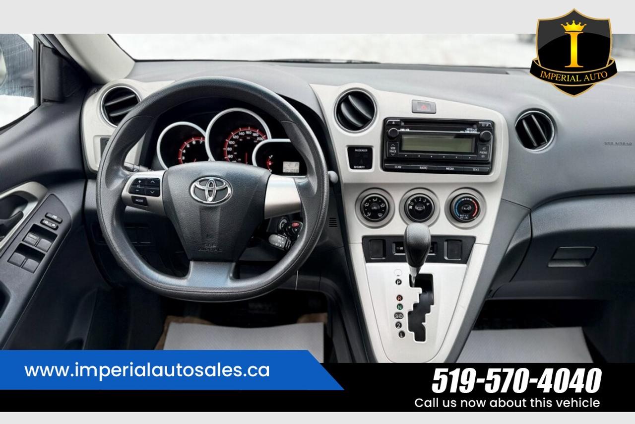 2013 Toyota Matrix L- SUNROOF Photo