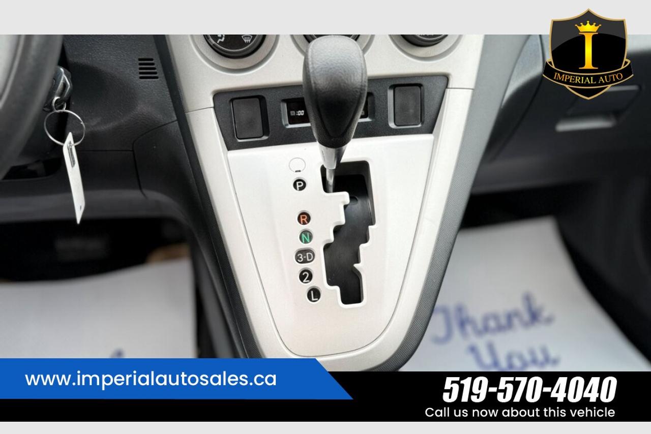 2013 Toyota Matrix L- SUNROOF Photo