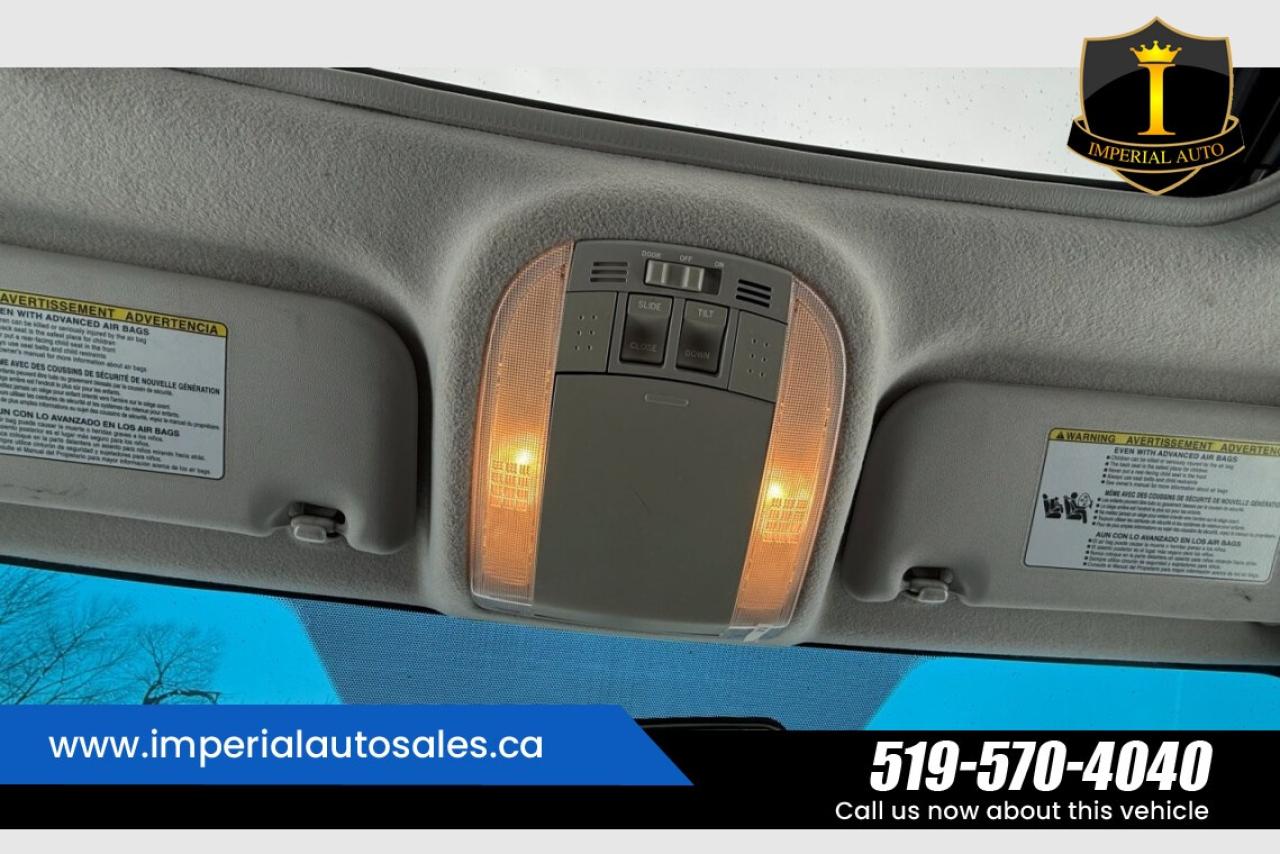 2013 Toyota Matrix L- SUNROOF Photo