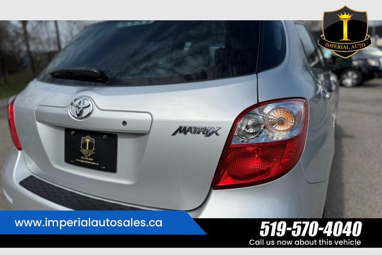 2013 Toyota Matrix 1.8L. FWD.SUNROOF Photo