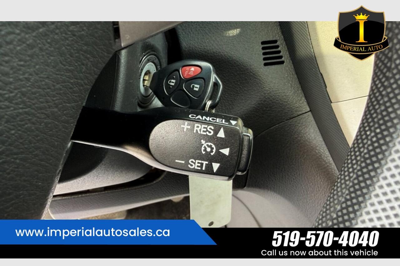 2013 Toyota Matrix 1.8L. FWD.SUNROOF Photo