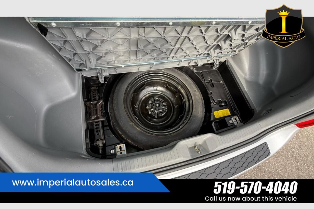 2013 Toyota Matrix 1.8L. FWD.SUNROOF Photo