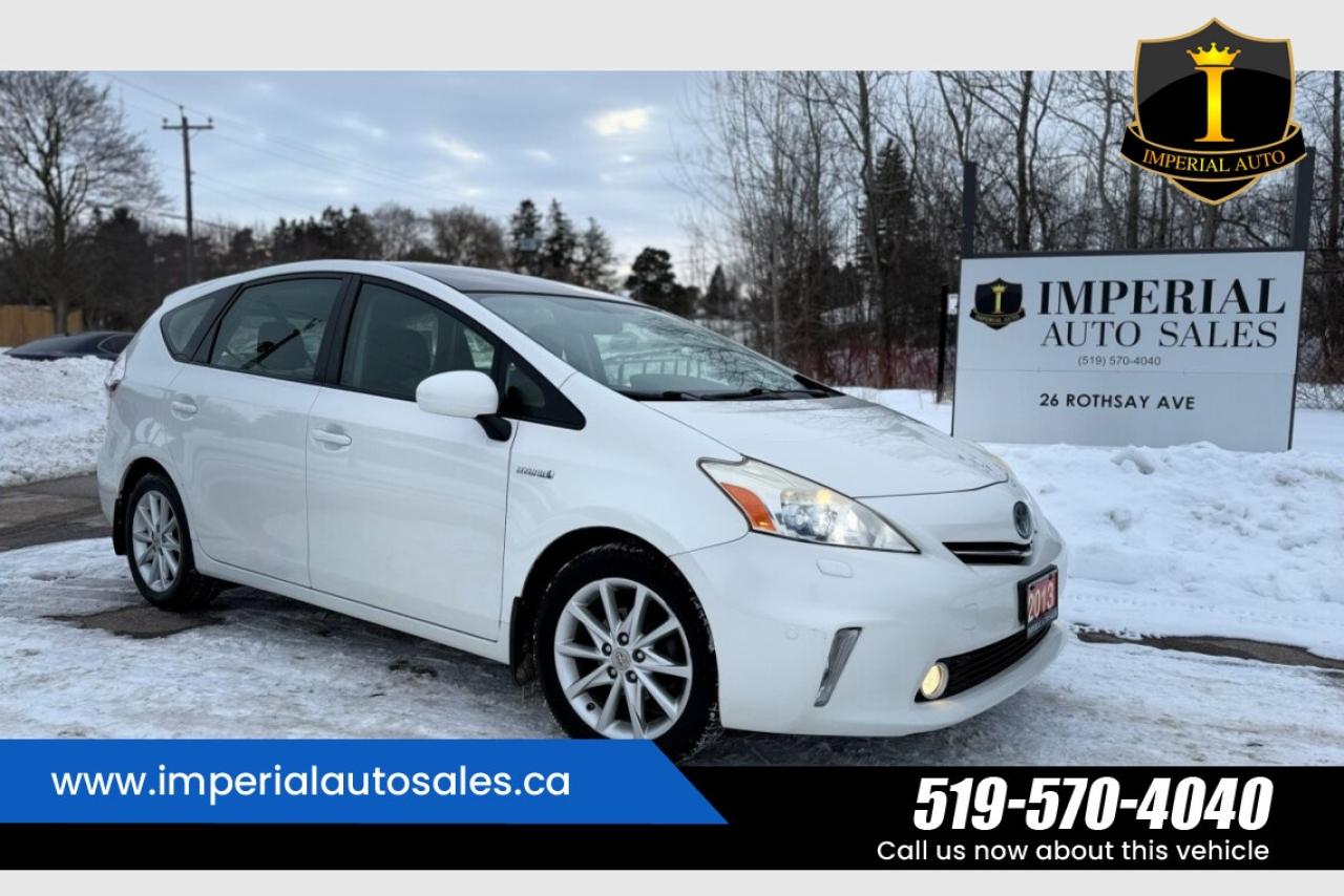 2013 Toyota Prius V Hybrid-Hatchback Photo0