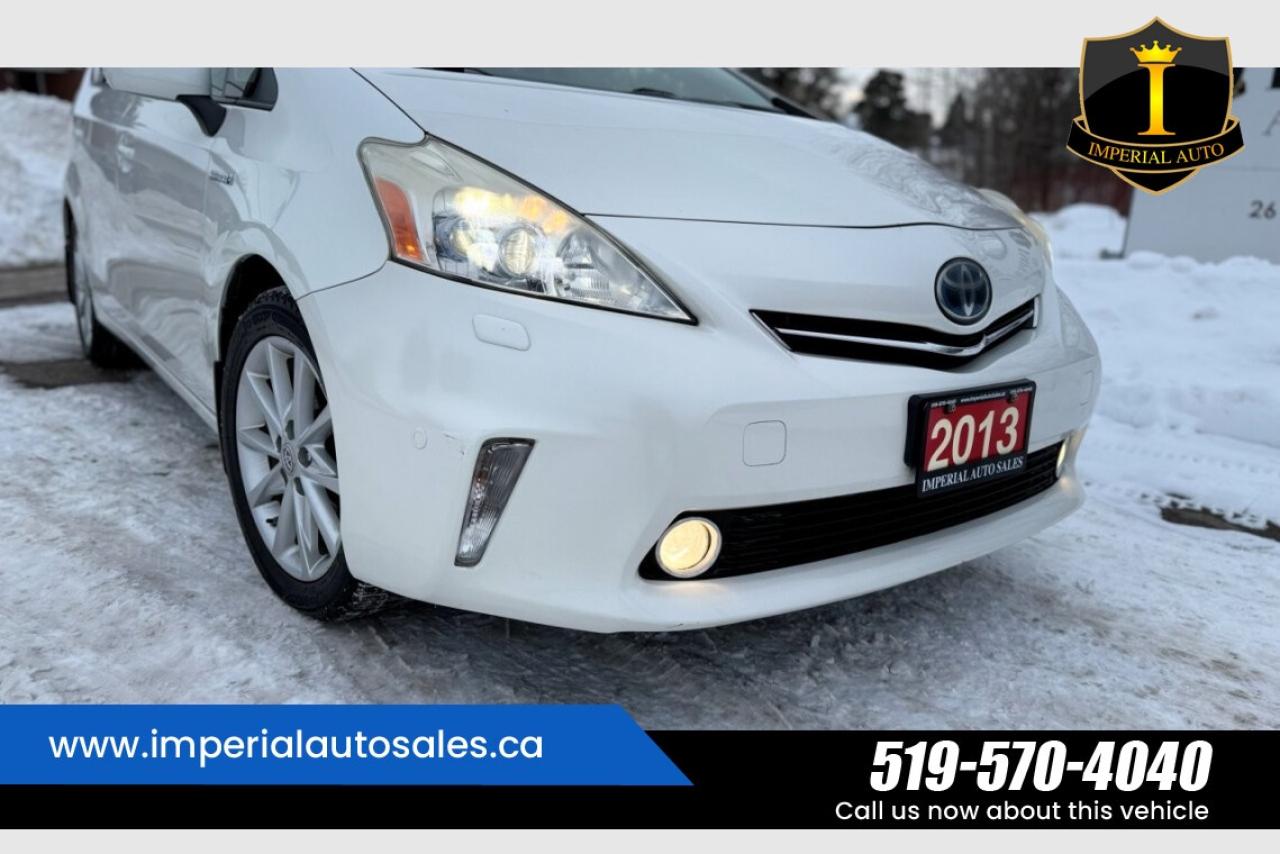 2013 Toyota Prius V Hybrid-Hatchback Photo