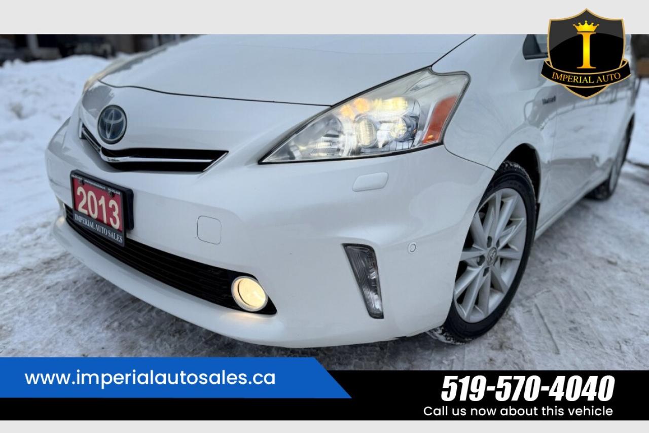 2013 Toyota Prius V Hybrid-Hatchback Photo
