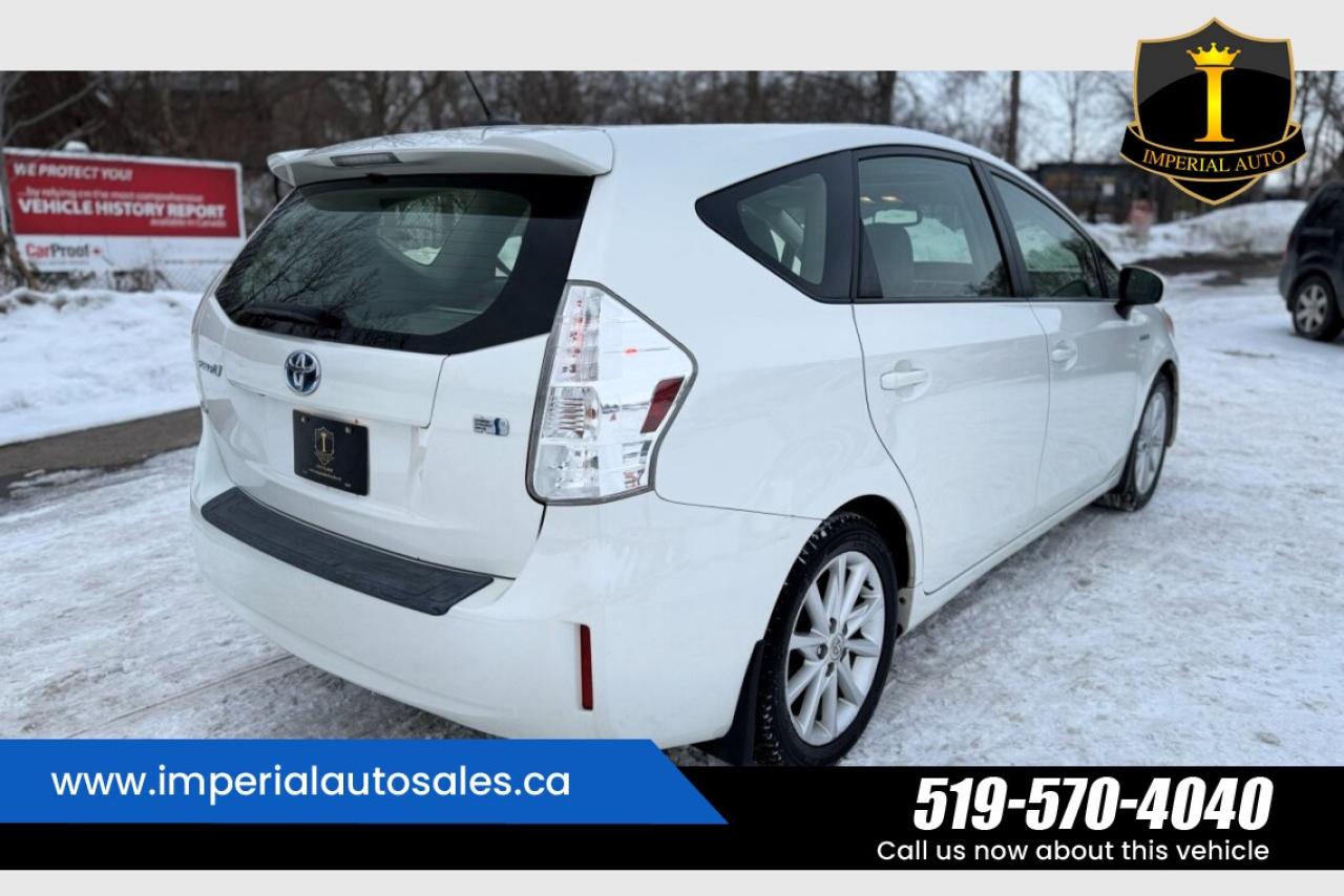 2013 Toyota Prius V Hybrid-Hatchback Photo