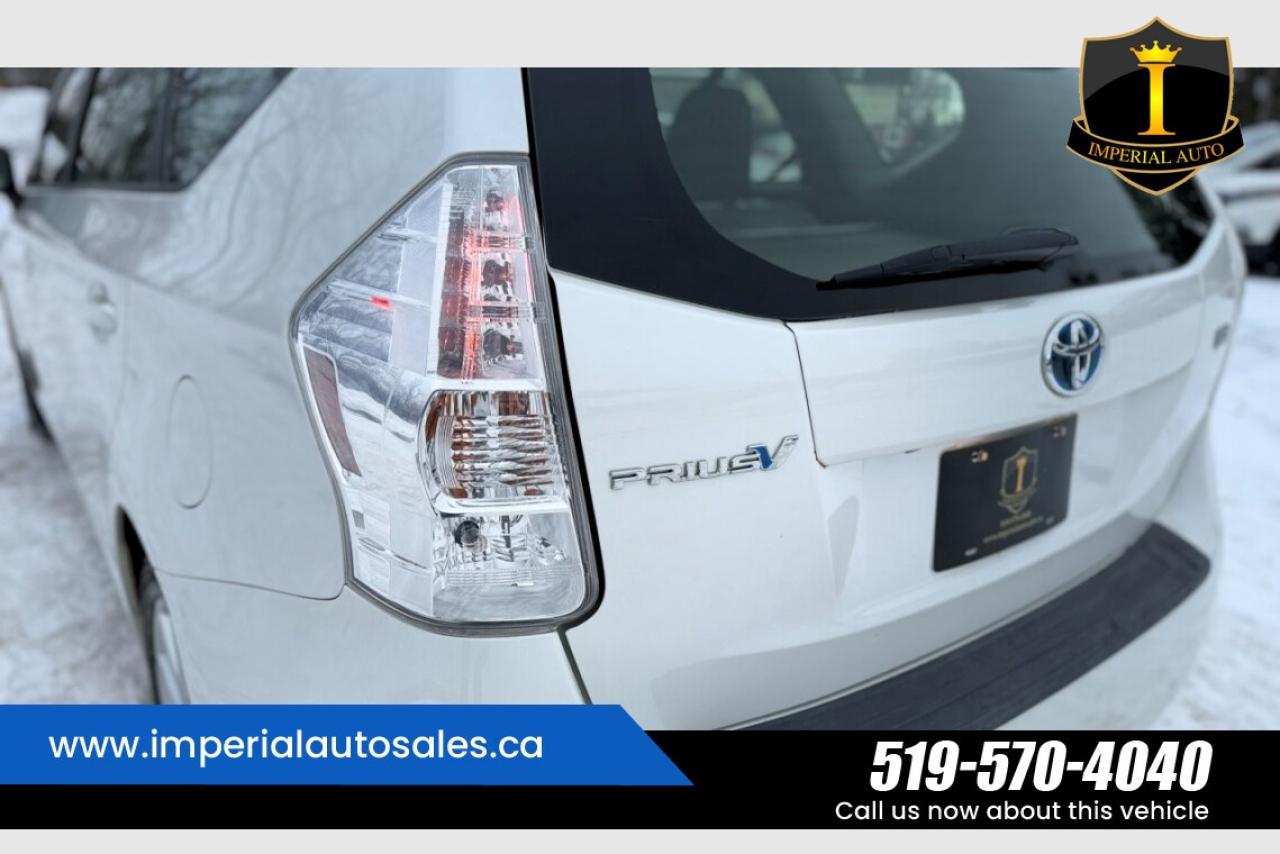 2013 Toyota Prius V Hybrid-Hatchback Photo