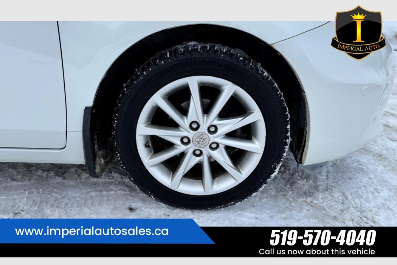 2013 Toyota Prius V Hybrid-Hatchback Photo