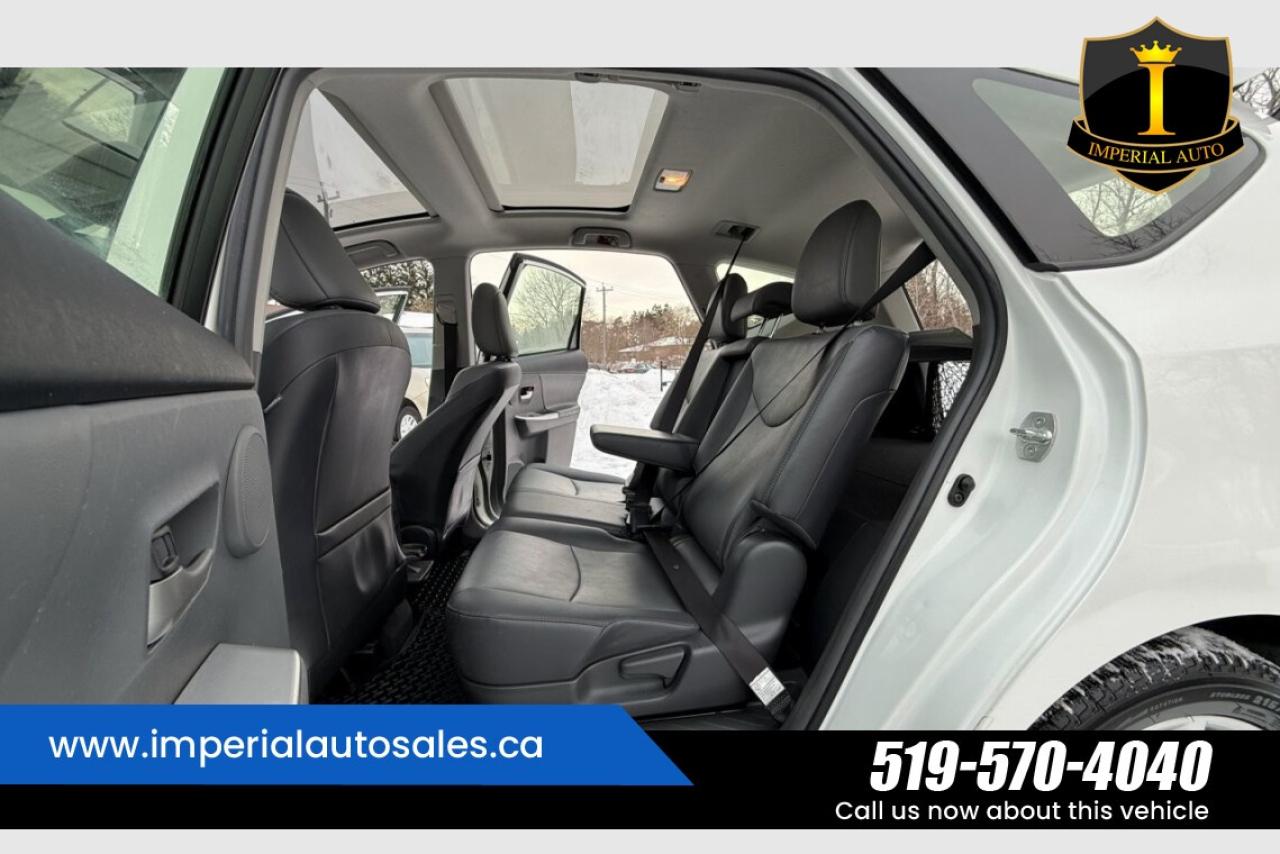 2013 Toyota Prius V Hybrid-Hatchback Photo