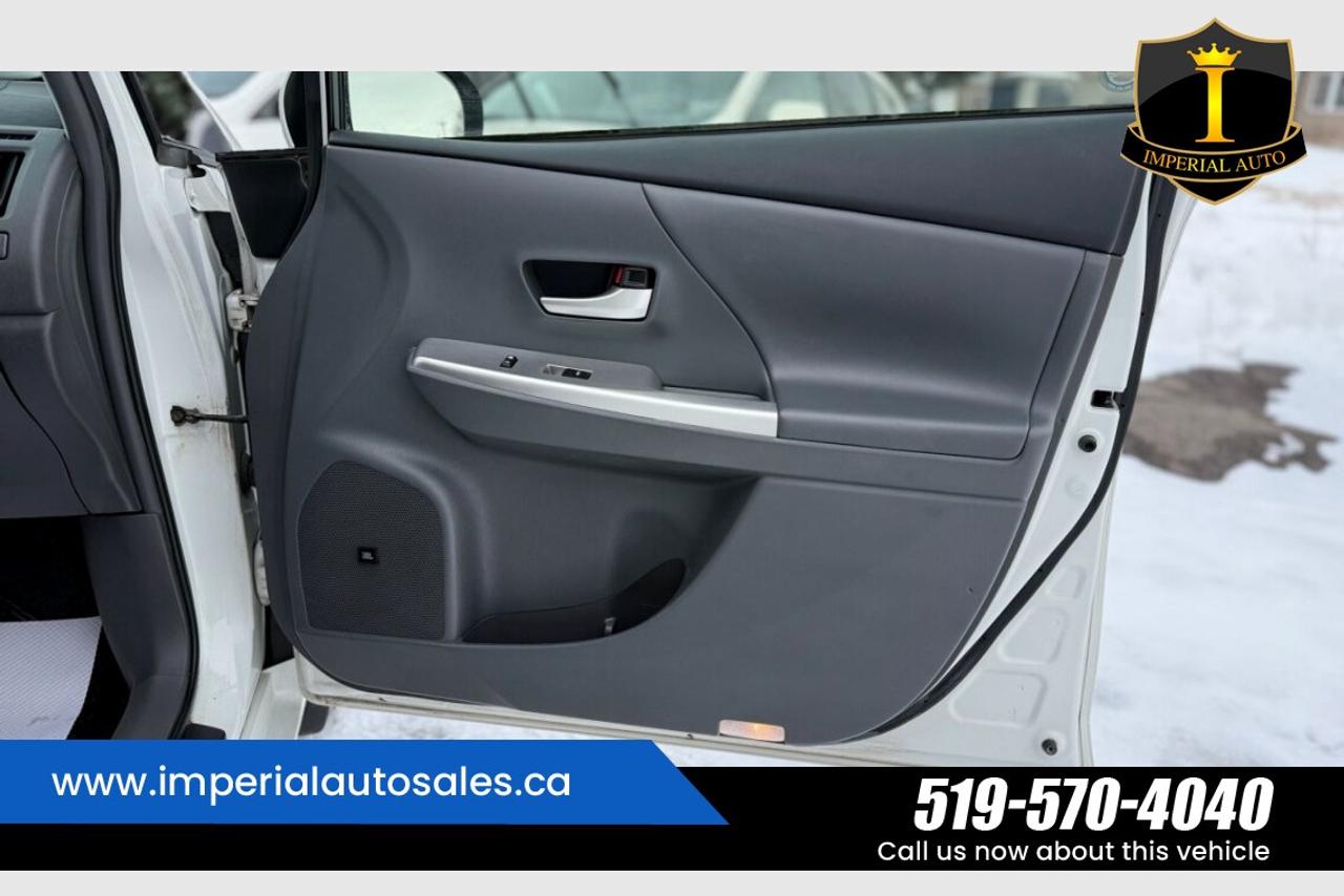 2013 Toyota Prius V Hybrid-Hatchback Photo