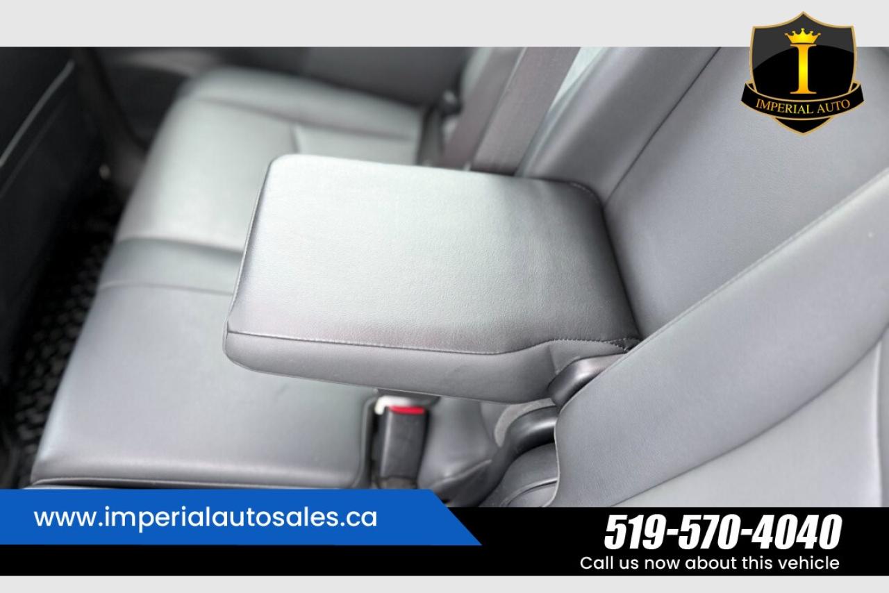 2013 Toyota Prius V Hybrid-Hatchback Photo