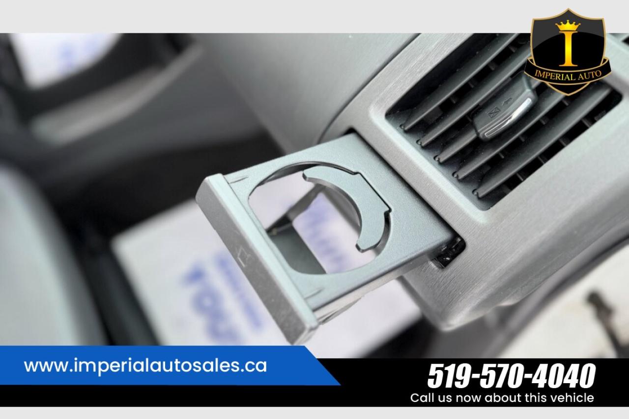 2013 Toyota Prius V Hybrid-Hatchback Photo