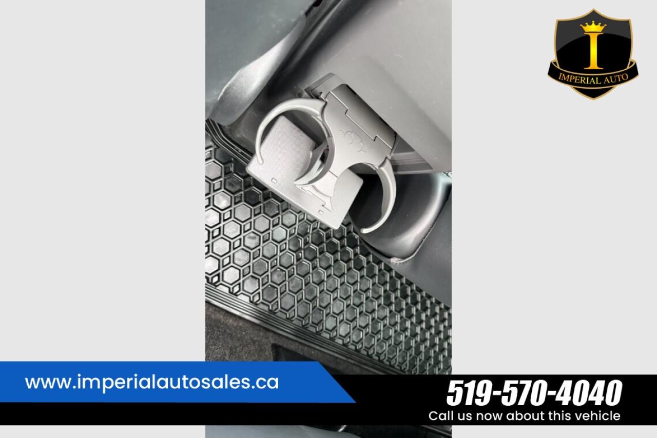 2013 Toyota Prius V Hybrid-Hatchback Photo