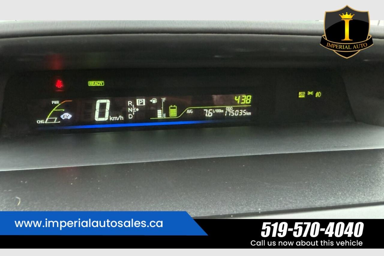 2013 Toyota Prius V Hybrid-Hatchback Photo