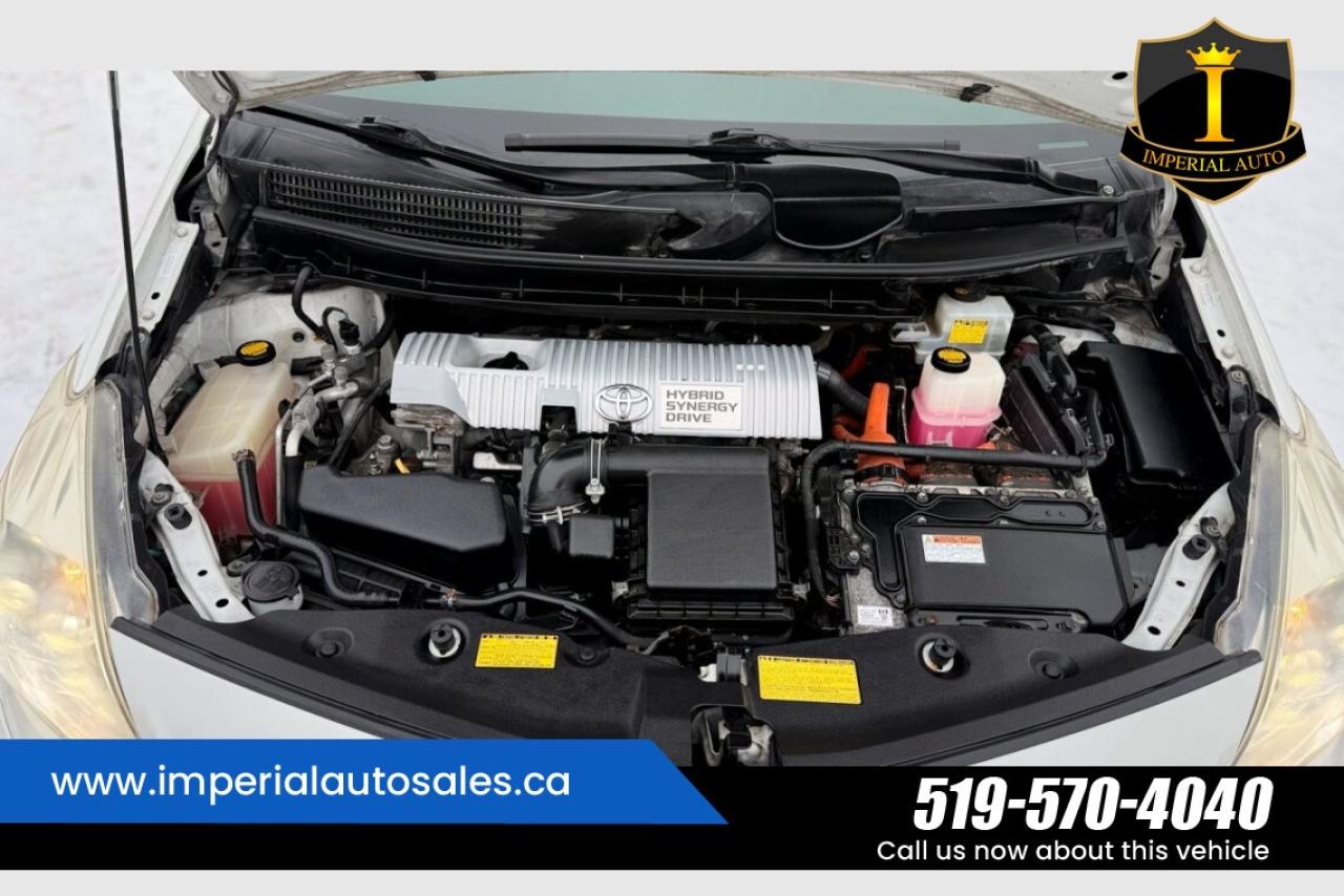 2013 Toyota Prius V Hybrid-Hatchback Photo