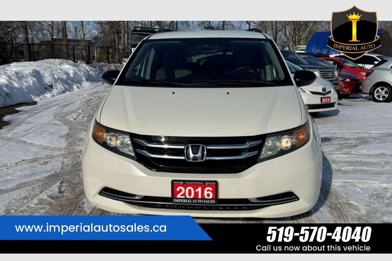 2016 Honda Odyssey SE Photo