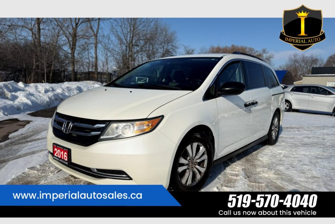2016 Honda Odyssey SE Photo