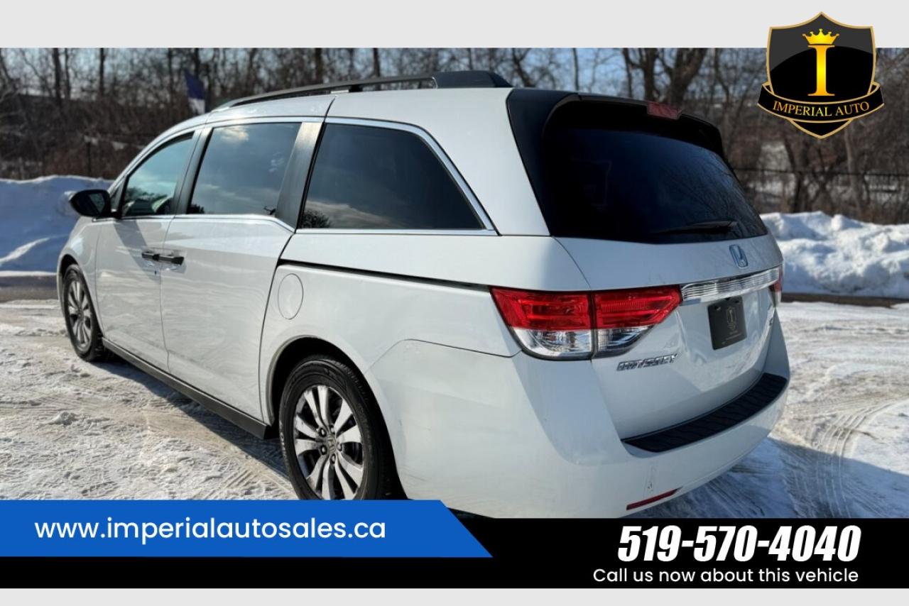2016 Honda Odyssey SE Photo