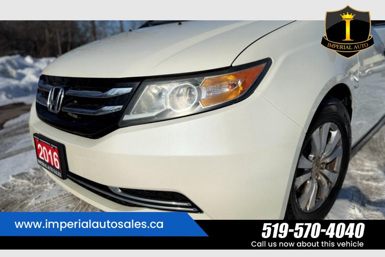 2016 Honda Odyssey SE Photo