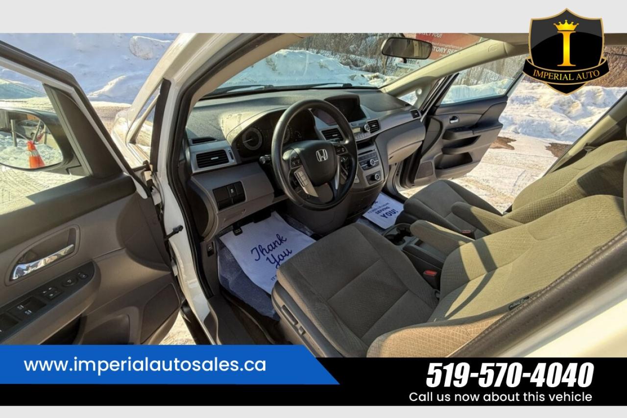 2016 Honda Odyssey SE Photo