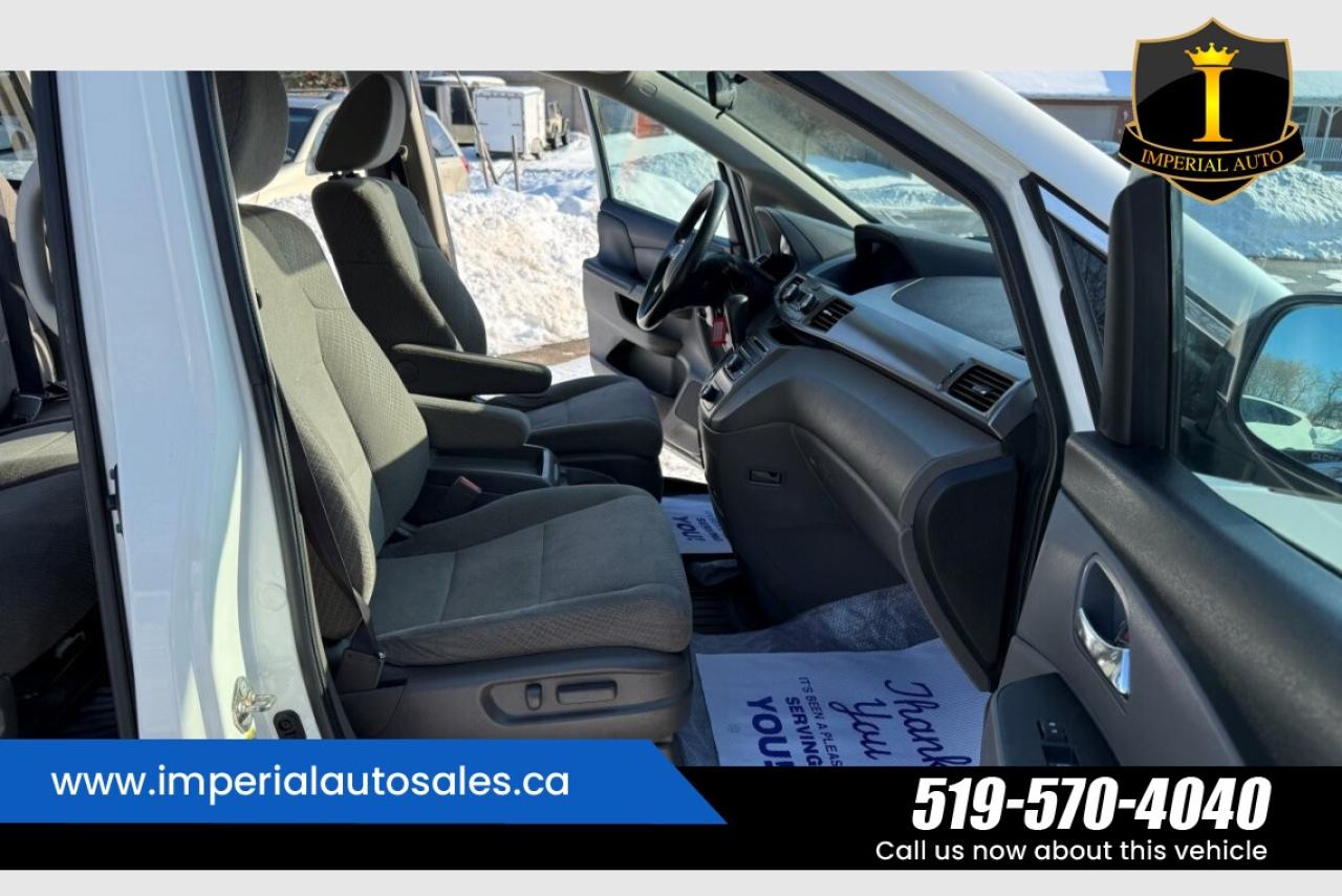 2016 Honda Odyssey SE Photo